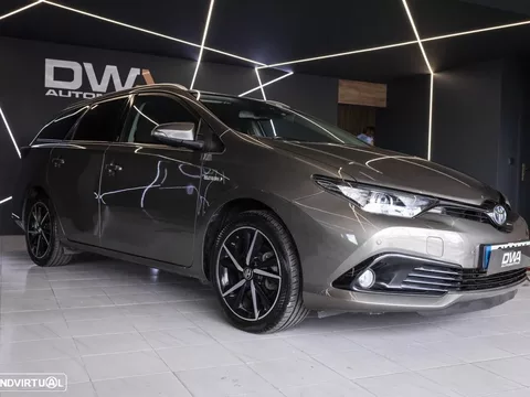 Toyota Auris Touring Sports 1.8 HSD Sport+Navi