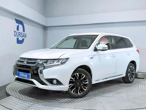 MITSUBISHI Outlander 2.0 PHEV Kaiteki Auto 4WD - 17490€ en Villares de la reina,