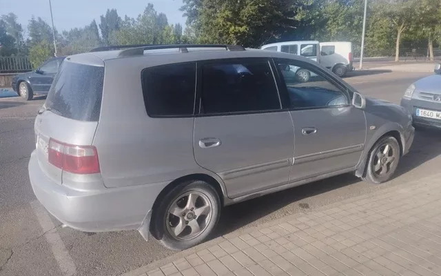 KIA Carens Carens 2.0CRDI EX