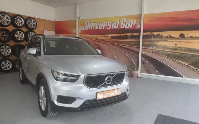 Volvo XC 40 1.5 T3 Momentum Tech Edition