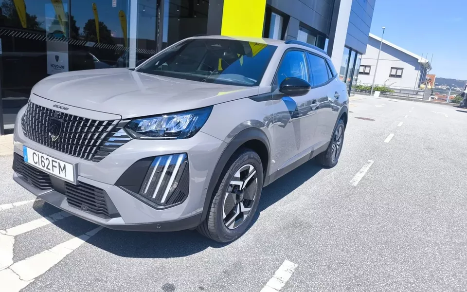 Peugeot 2008 1.2 Hybrid Allure e-DCS6