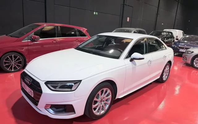 AUDI A4 A4 30 TDI Advanced S tronic 100kW