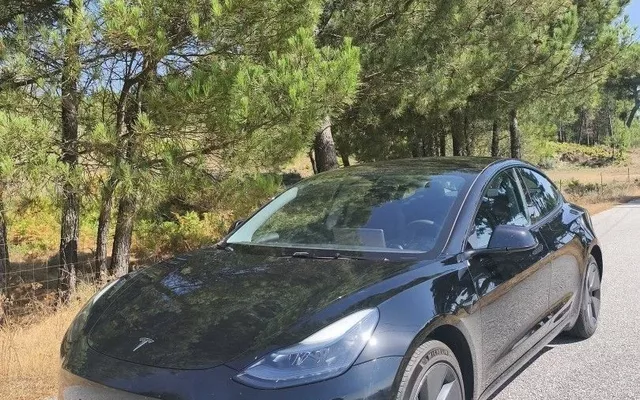 Tesla Model 3 Long Range RWD