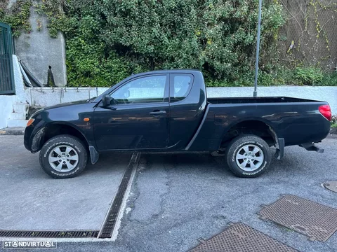 Mitsubishi L200