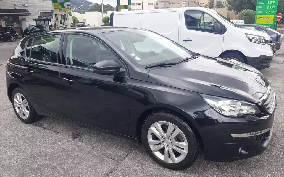 Peugeot 308 BlueHDi FAP 120 EAT6 Stop & Start Active