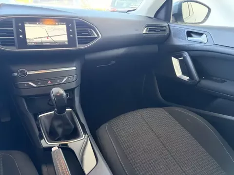 Peugeot 308 2017 1.6 Blue-HDi Allure