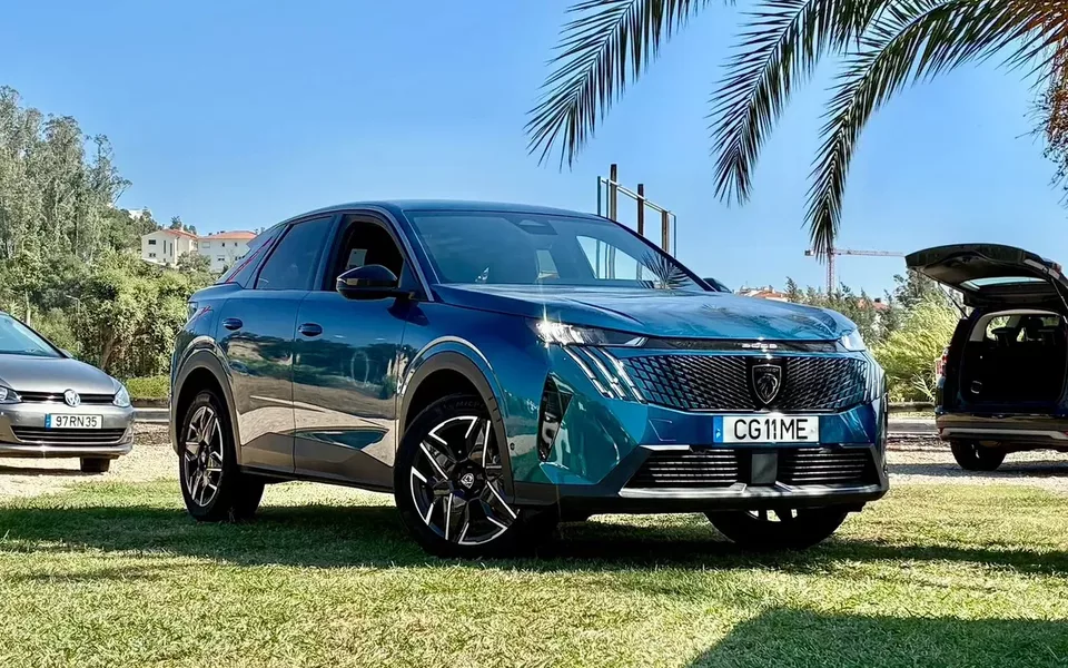 Peugeot 3008 Hybrid 136 e-DSC6 Allure Pack