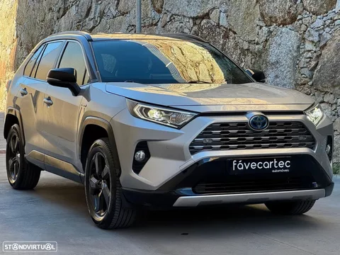 Toyota RAV4 2.5 HDF Black Edition