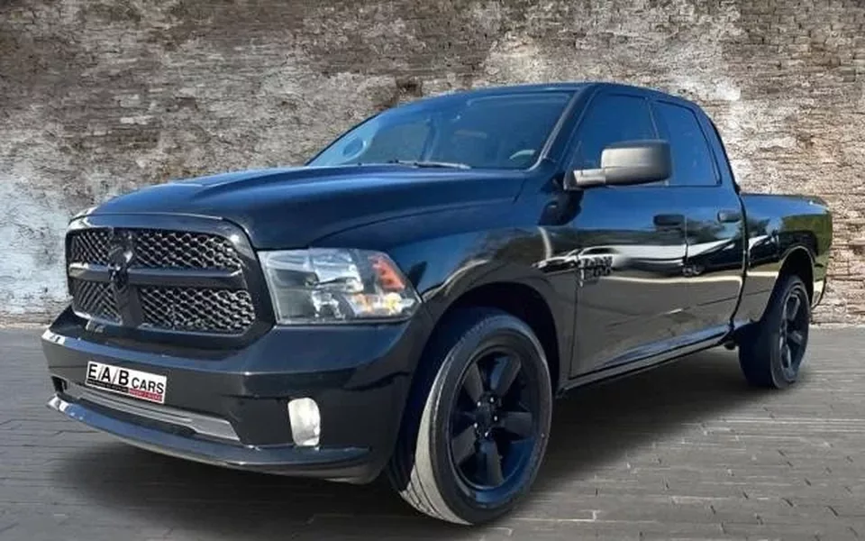 DODGE RAM 1500 3.6L V6 4x4 Crew Cab - 53800€ en Banastas