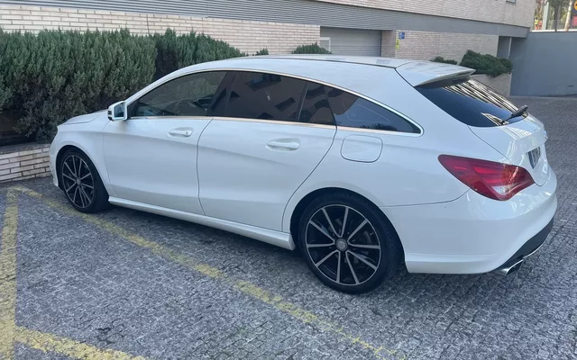 Mercedes-Benz CLA 200 d Shooting Brake
