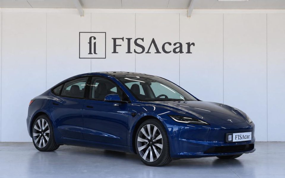 TESLA MODEL 3 LONG RANGE AWD