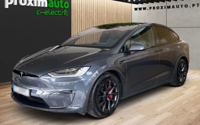 Tesla Model X Plaid