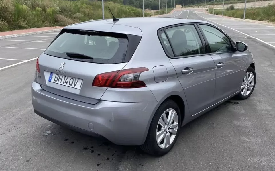 Peugeot 308 1.5 BlueHDi Business Line