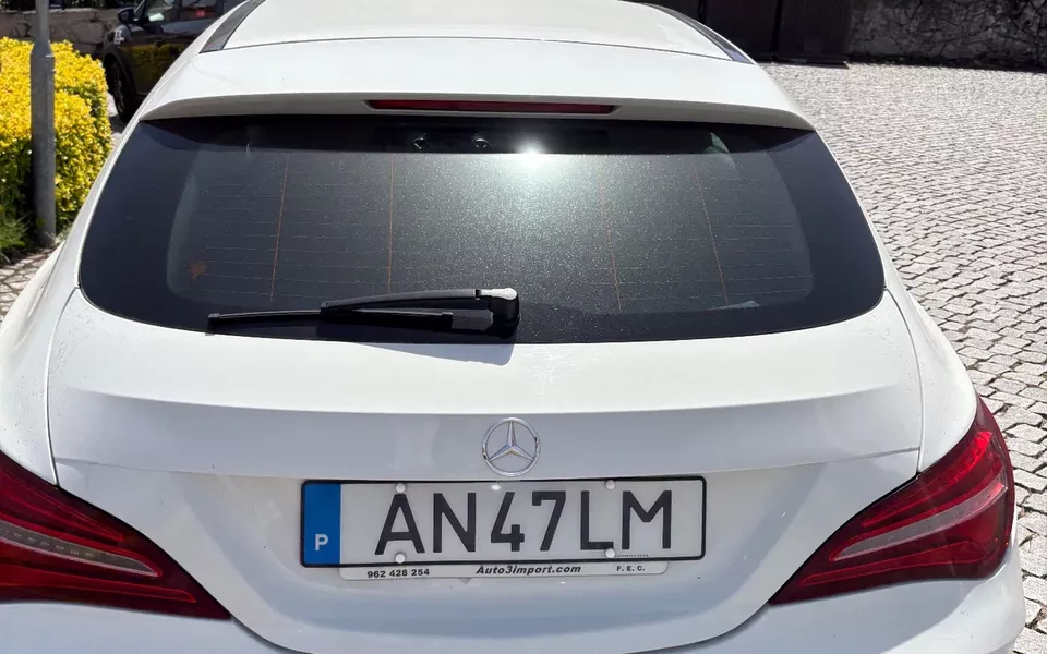 Mercedes-Benz CLA 200 d Shooting Brake AMG Line