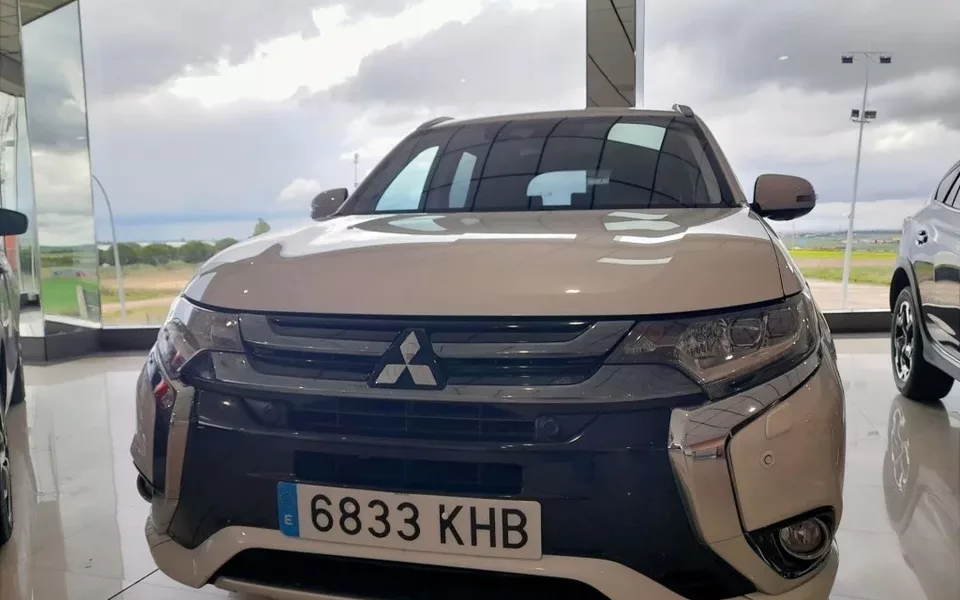 MITSUBISHI Outlander Outlander PHEV Motion 4WD