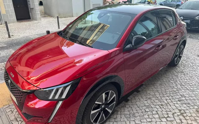 Peugeot e-208 50 kWh GT Pack