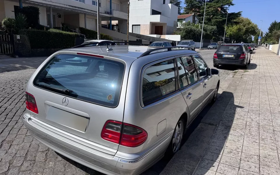 Mercedes-Benz E 270