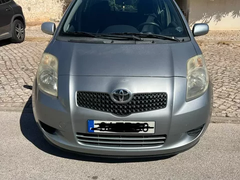 Toyota Yaris 1.0 VVT-i AC Manual