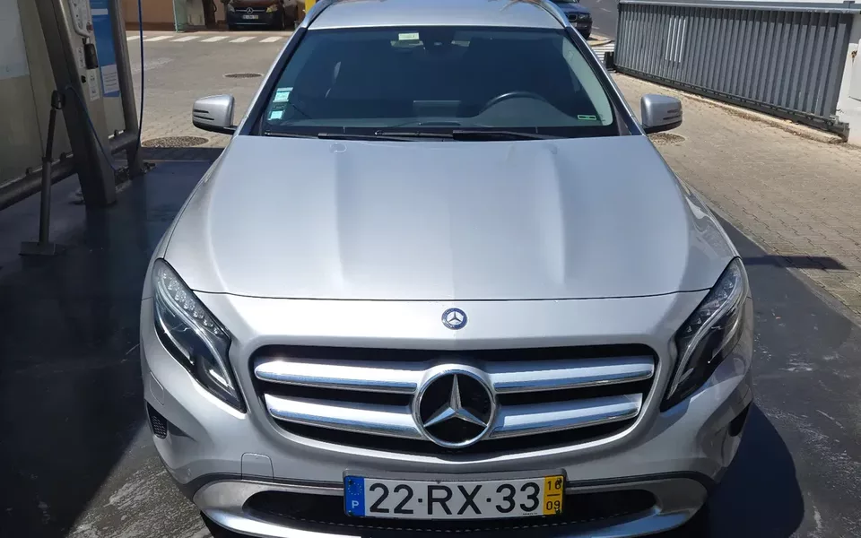 Mercedes-Benz GLA 180