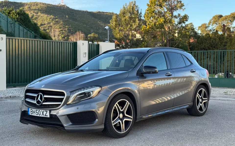 Mercedes-Benz GLA 220 CDi AMG Line