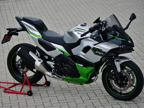 Kawasaki Ninja 7 Hybrid