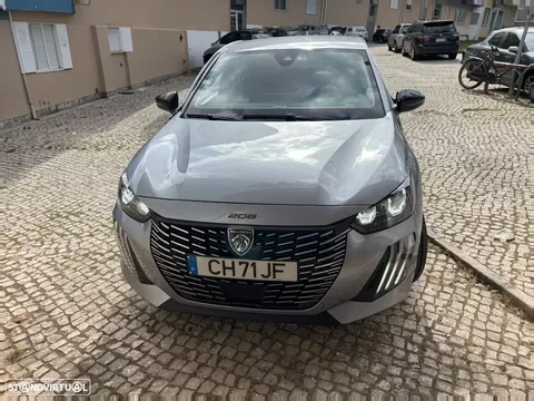 Peugeot 208 Benzin 100 Allure