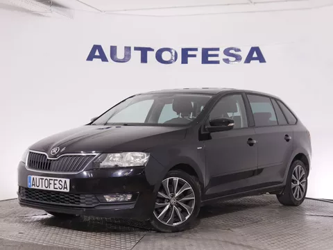 Skoda Rapid/spaceback 1.6 TDI GREENTEC 116CV 5P # TECHO PANORAMICO,NAVY,,PARKTRONIC