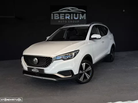 MG ZS Luxury