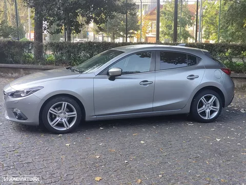Mazda 3 Hatchback 1.5 Sky-G Evolve HS Navi