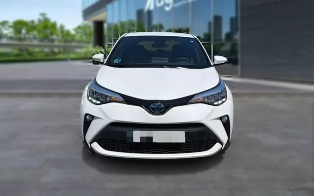 TOYOTA C-HR + 2.0 180H Advance