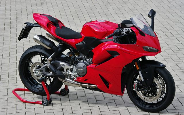 Ducati Panigale V2