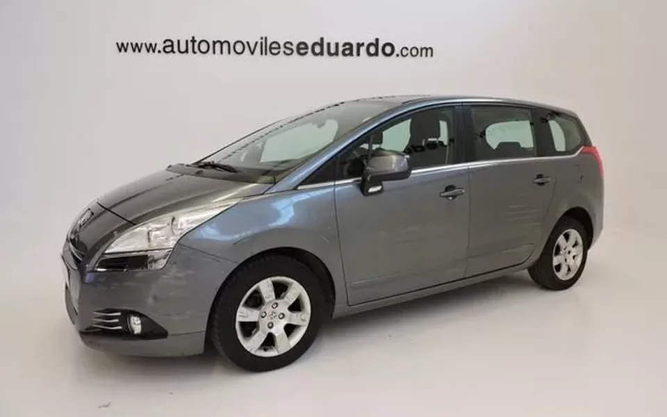 PEUGEOT 5008 Premium 1.6 HDi 112 FAP