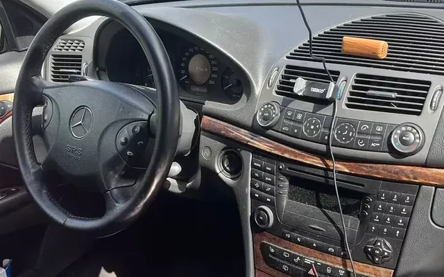 Mercedes-Benz E 270