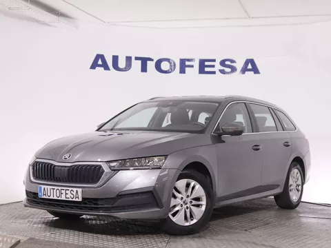 Skoda Octavia COMBI 2.0 TDI AMBITION 150CV 5P EXTRAS POR VALOR DE 2059 EUROS # IVA DEDUCIBLE,NAVY,PARKTRONIC