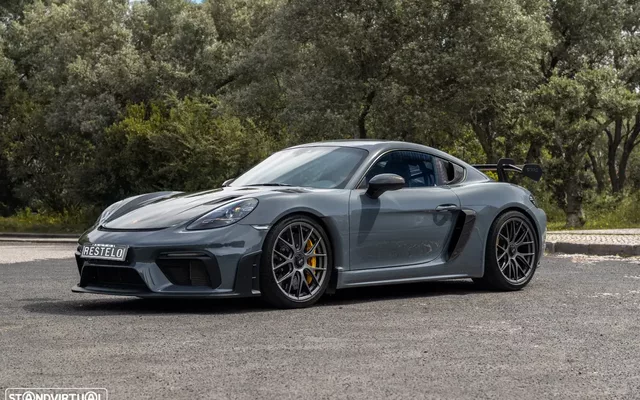 Porsche 718 Cayman GT4 RS