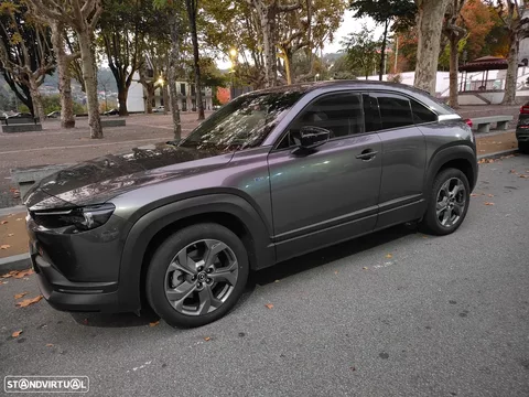 Mazda MX-30 e-Skyactiv Makoto Urban Expression