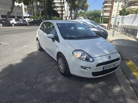 FIAT Punto Punto 1.2 S&S Lounge 51kW - 4700€ en Vilanova i la geltrÚ