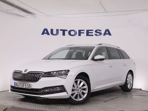 Skoda Superb COMBI 1.4 TSI PHEV IV AUTO STYLE 218CV 5P # IVA DEDUCIBLE,PARKTORNIC,NAVY