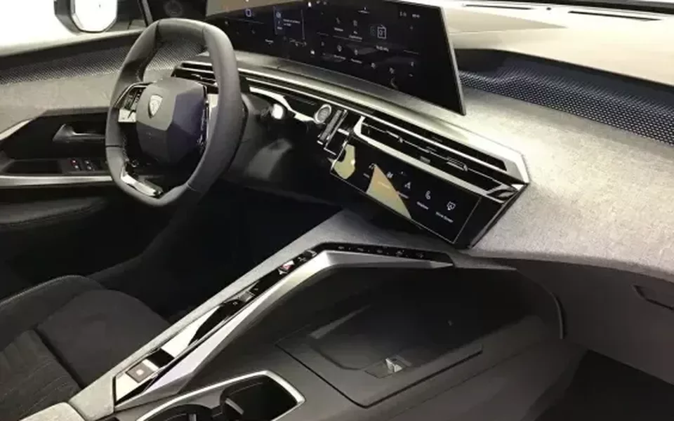 Peugeot 3008 Phase 4 Gt Exclusive 1.2 HYBRID 145 Zéro km immatriculé