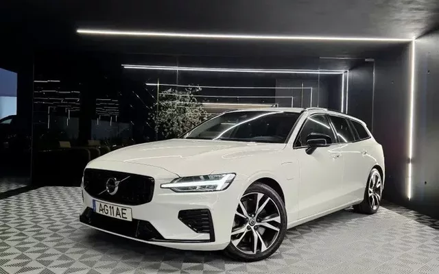 Volvo V60 2.0 T6 AWD TE R-Design Expression