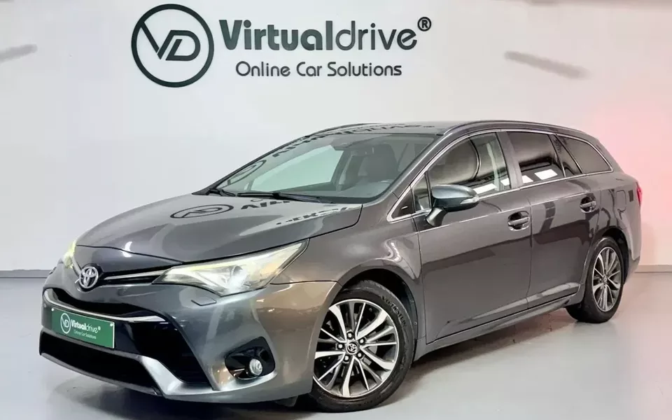 Toyota Avensis Touring Sports 2.0 D-4D Luxury+GPS