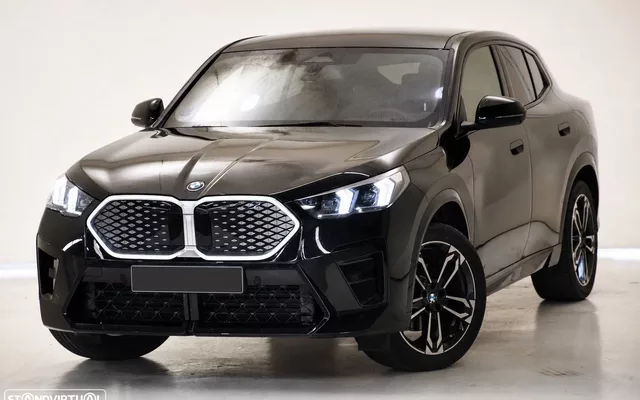 BMW iX2 eDrive20 Pack Desportivo M Pro