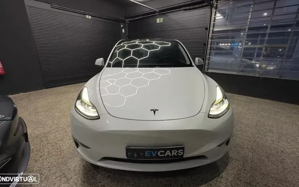Tesla Model Y Long Range Dual Motor AWD
