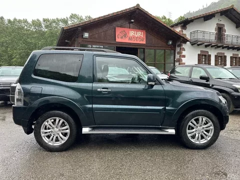 MITSUBISHI Montero Montero 3.2DI-D Kaiteki 5AT 190
