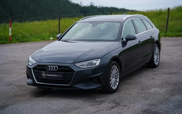 AUDI A4 A4 Avant 30 TDI Advanced S tronic 100kW
