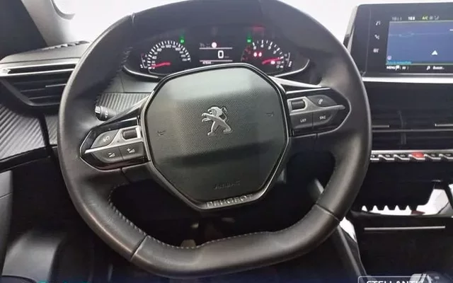 PEUGEOT 2008 2008 1.2 PureTech S&S Allure 100