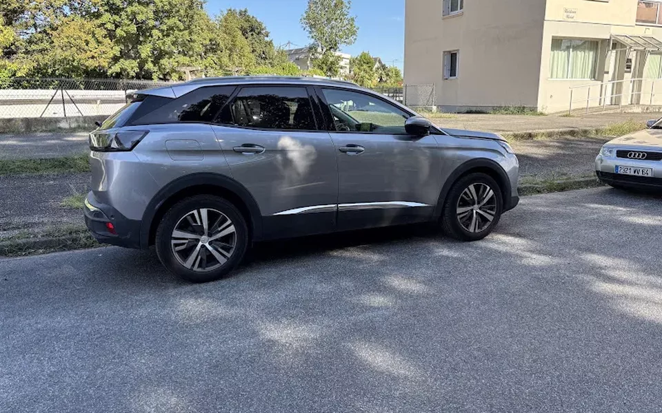 Peugeot 3008 1.5 BlueHDi Allure Pack