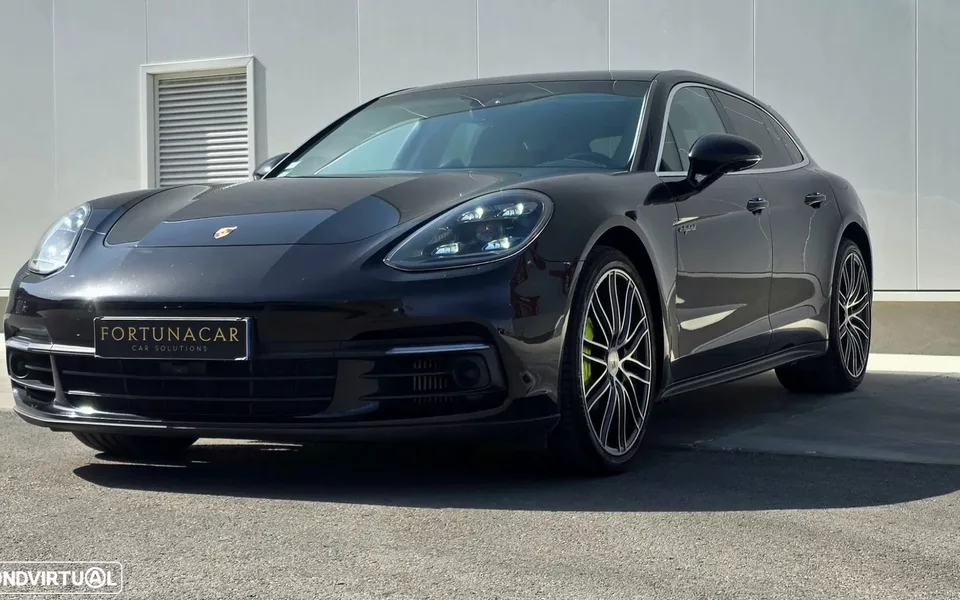 Porsche Panamera Sport Turismo 4 E-Hybrid Platinum Edition