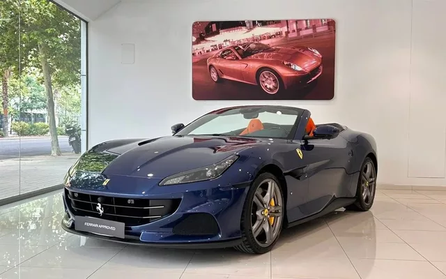 FERRARI Portofino Portofino M