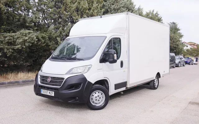 Fiat Ducato 2.3D CHASIS CABINA CON CAJA 130CV 2P SOLO VENTA PROFESIONALES
